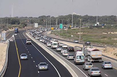 פקק ענקק בכביש החוף לכיוון צפון