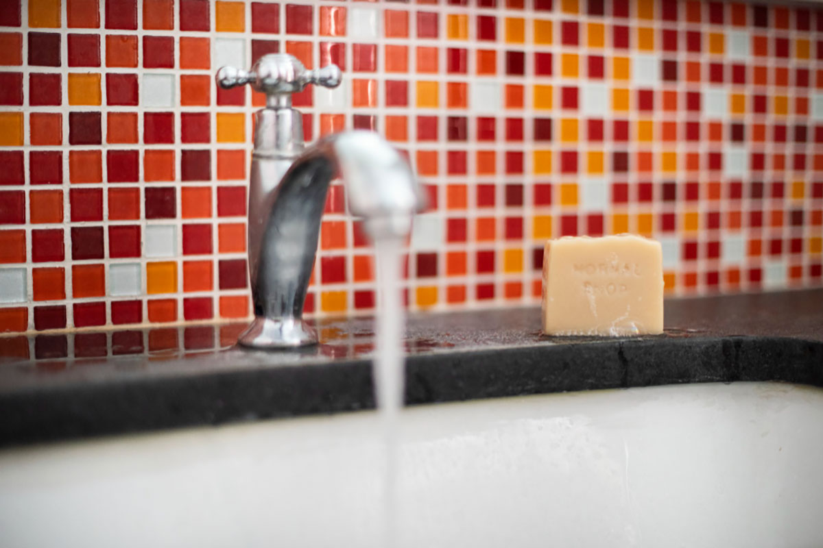 חימום הבית בחורף: איך זה קשור לתשתיות שלא רואים