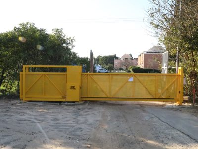 בשורה לתושבי בית אליעזר: שער חשמלי חדש