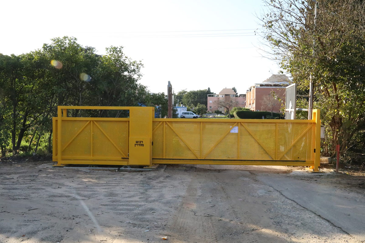 בשורה לתושבי בית אליעזר: שער חשמלי חדש