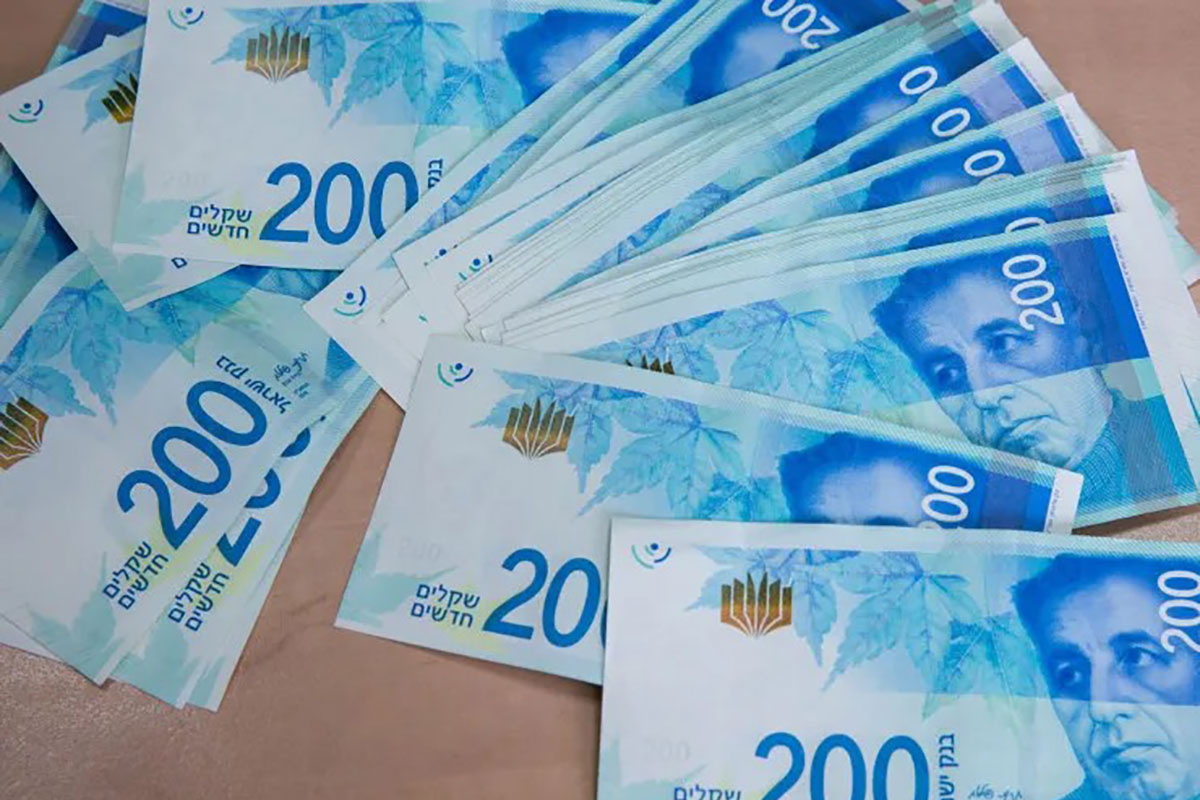 מה מצאו השוטרים בביתה של מנהלת בית ספר בחדרה?