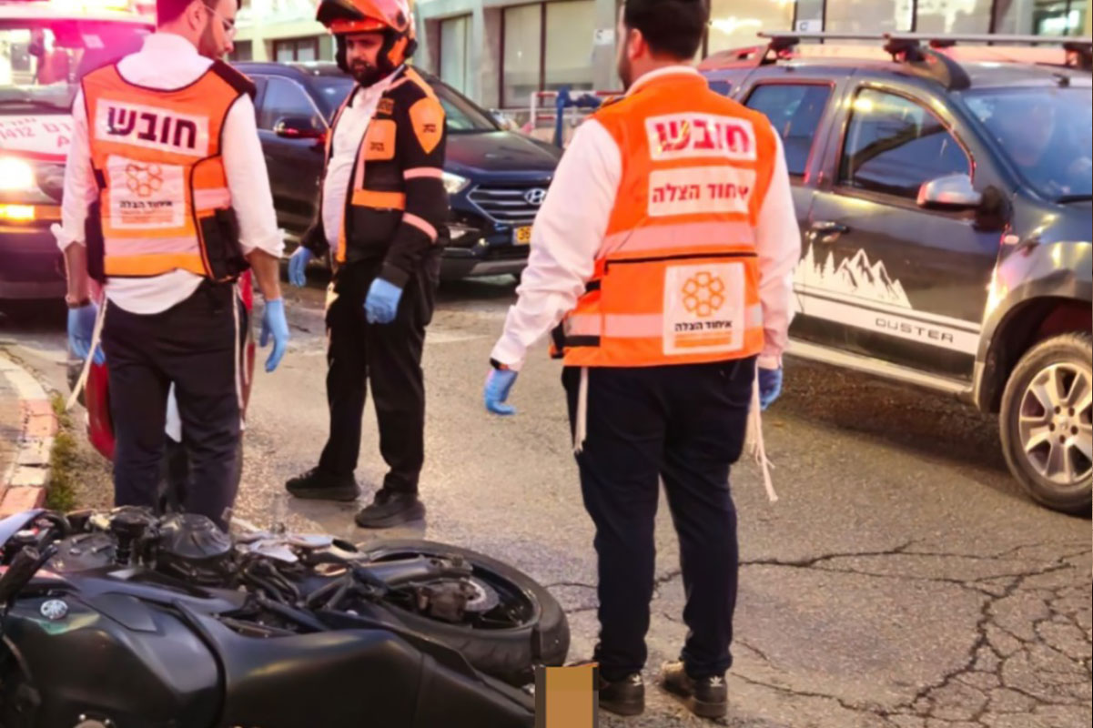 רוכב אופנוע (כבן 30) שנפצע בינוני עד קשה ברחוב הנשיא פינת ירושלים בחדרה