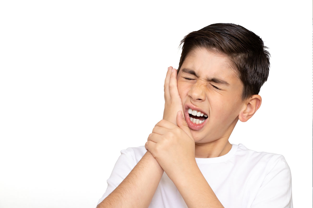 הילד חטף מכה בשיניים? מומחי כללית סמייל מסבירים כיצד לפעול נכון
